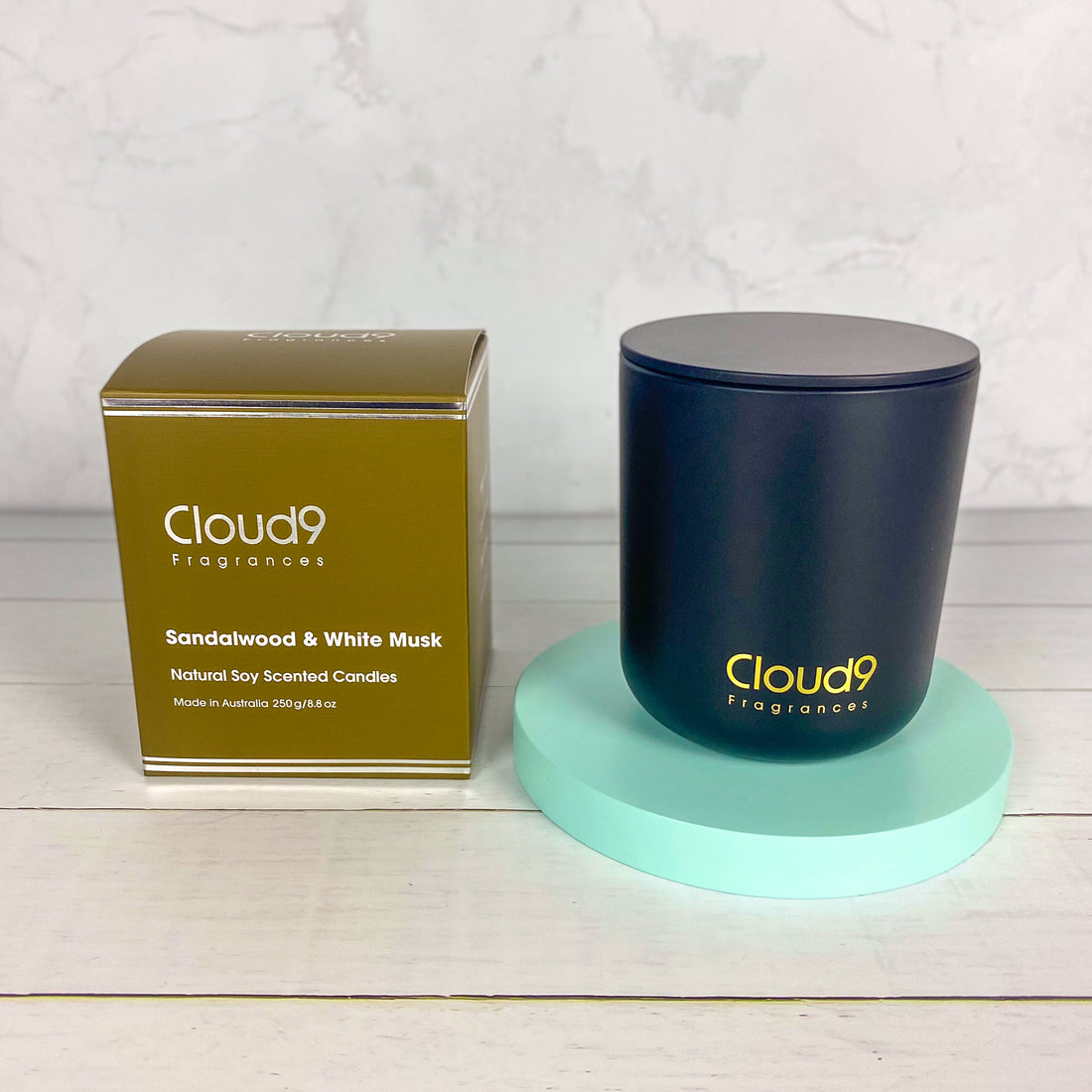 Sandalwood &amp; White Musk Scented Candle Large